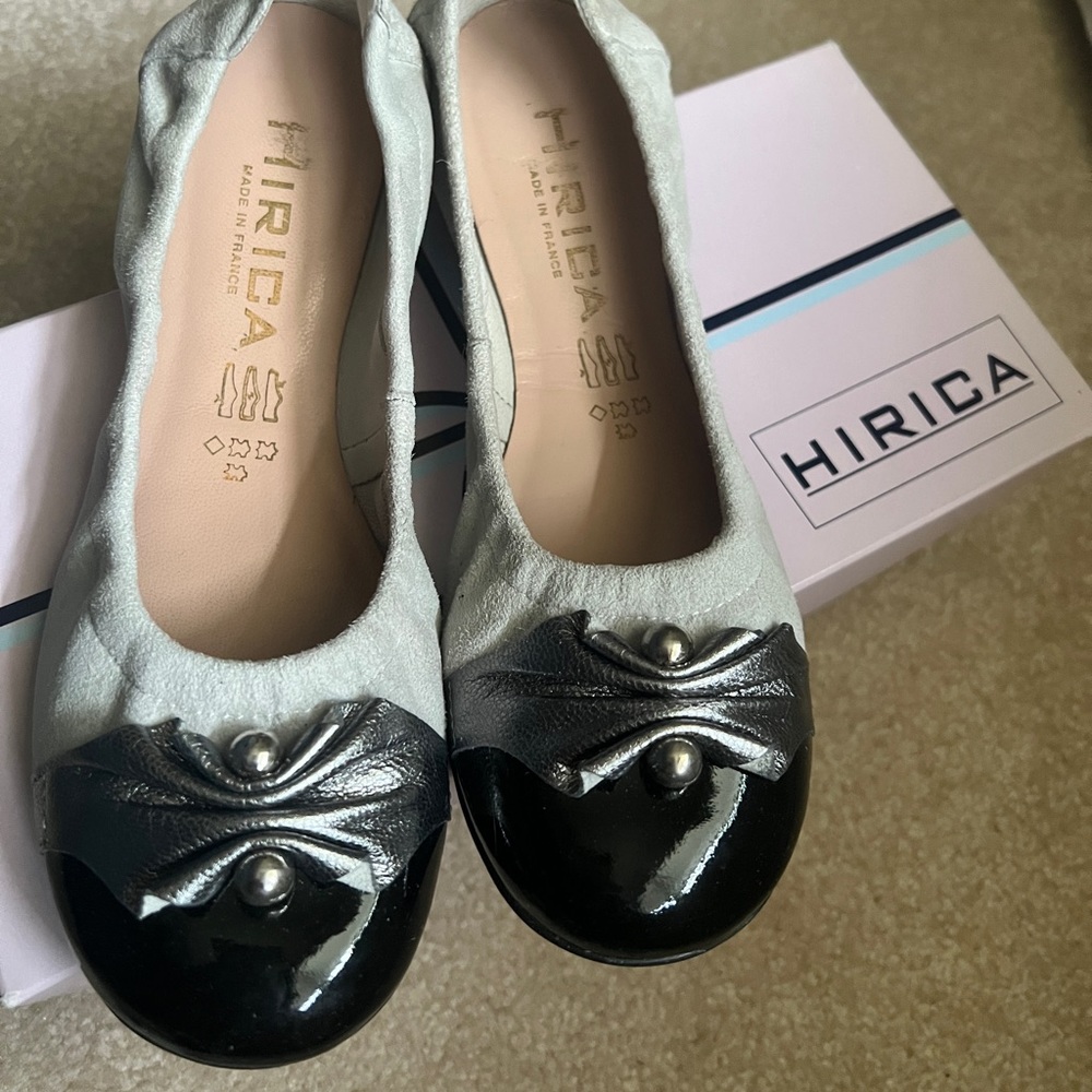 Hirica womens Flat shoes Suede Leather Beige w BlackSilver accent Sz 36 US 6